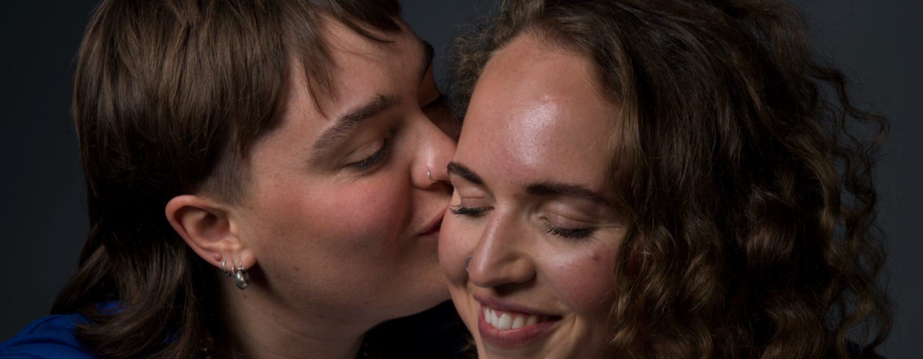 Hen and May, Live Pride Wide Open